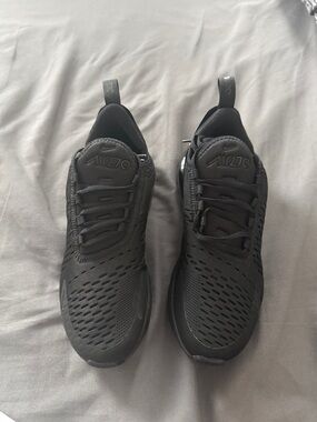 BNIB Nike Air Max 270 Triple Black